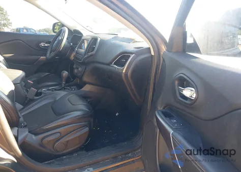 2019 Jeep Cherokee Latitude Plus Fwd from USA, damaged, VIN 1C4PJLLB9KD289871